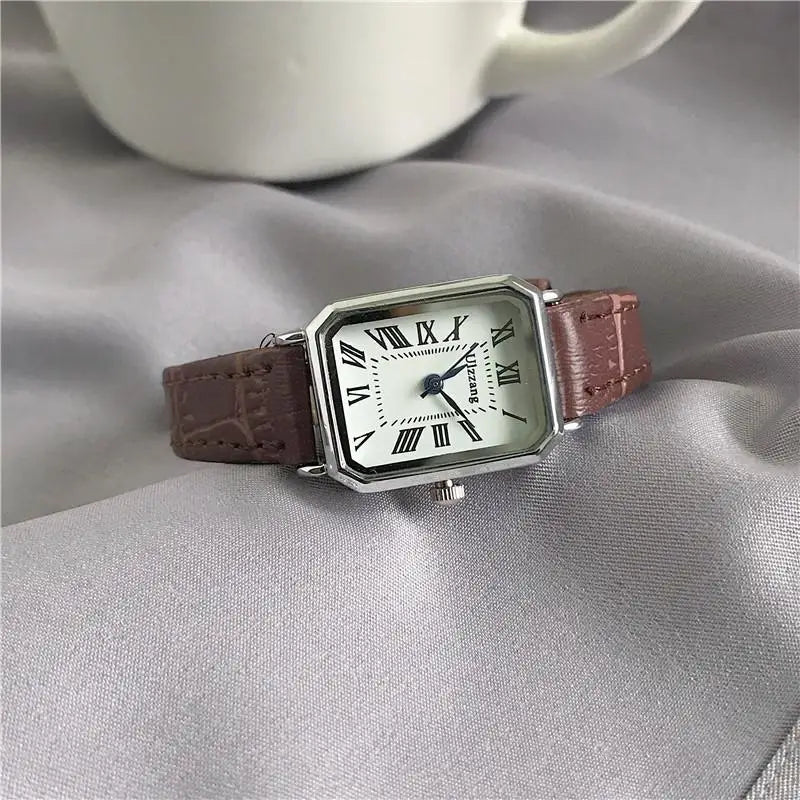 Vintage Roman Numeral Leather Watch — Classic Grace for Timeless Moments