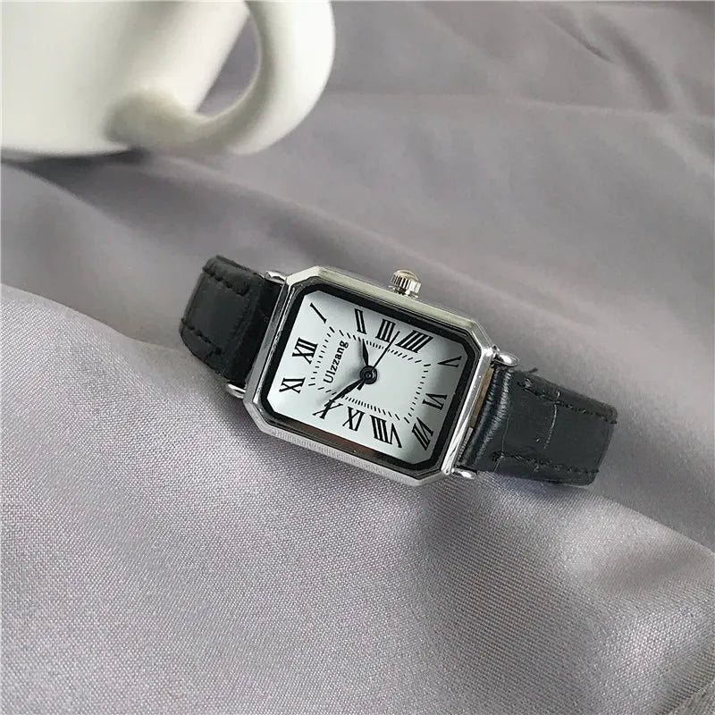 Vintage Roman Numeral Leather Watch — Classic Grace for Timeless Moments