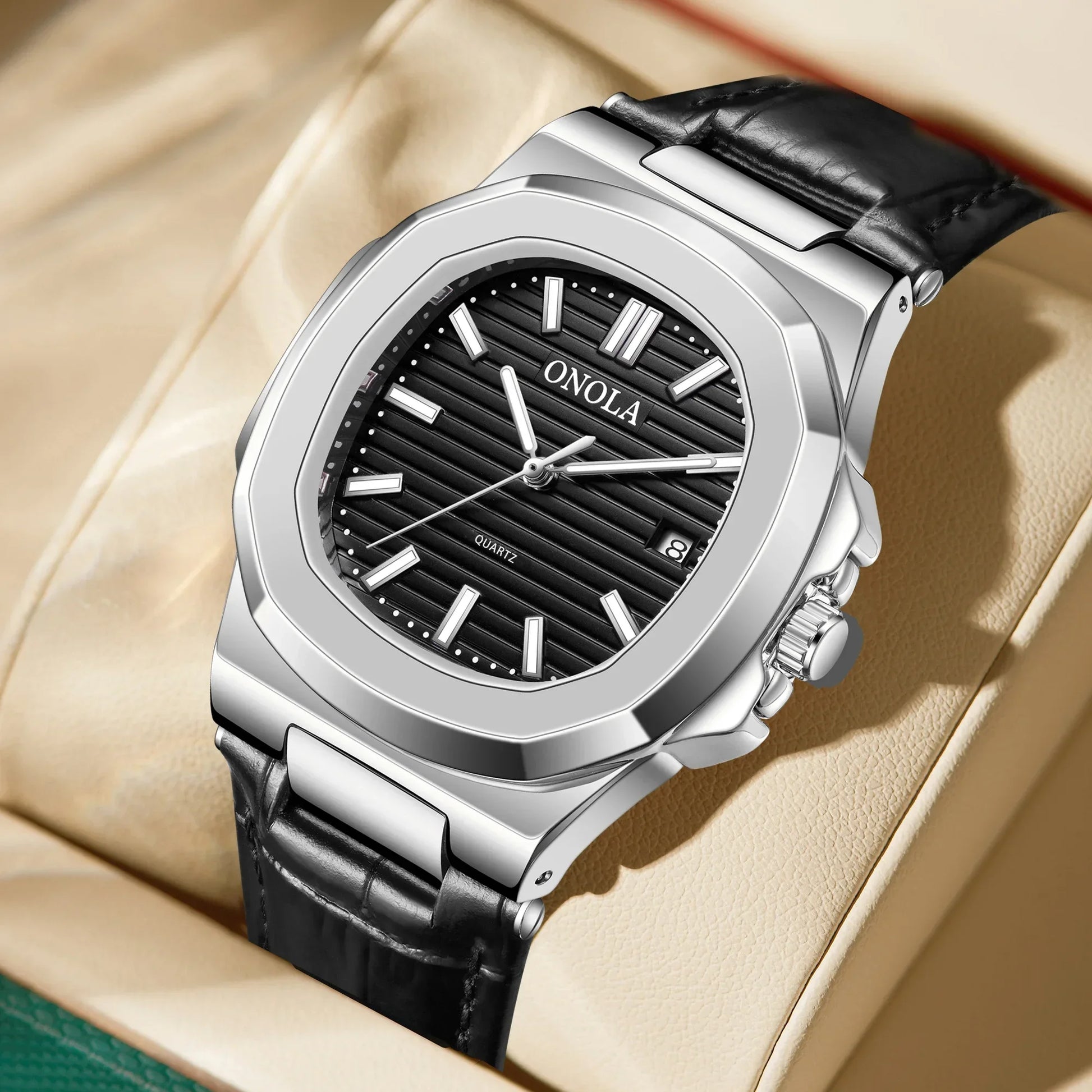 Leather Luxury Quartz Watch — Understated Sophistication in Motion