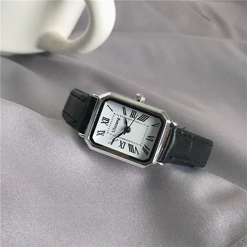 Vintage Roman Numeral Leather Watch — Classic Grace for Timeless Moments